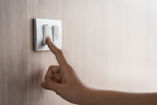 Es más barata la luz por la noche Es más barata la luz por la noche